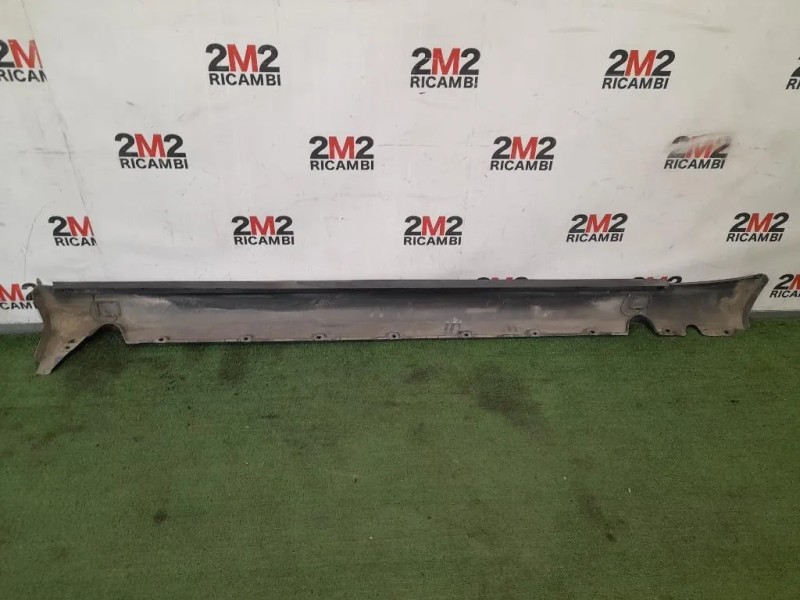 Spoiler Sottoporta SX A1246902340 Mercedes Classe E W124 1985