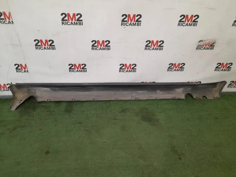 Spoiler Sottoporta SX A1246902340 Mercedes Classe E W124 1985