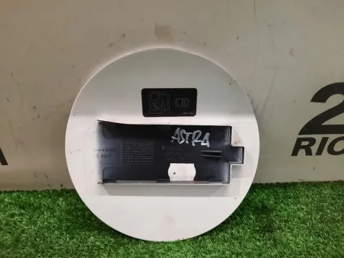 Sportello Carburante Parafango POST 13281384 Opel Astra J 2012