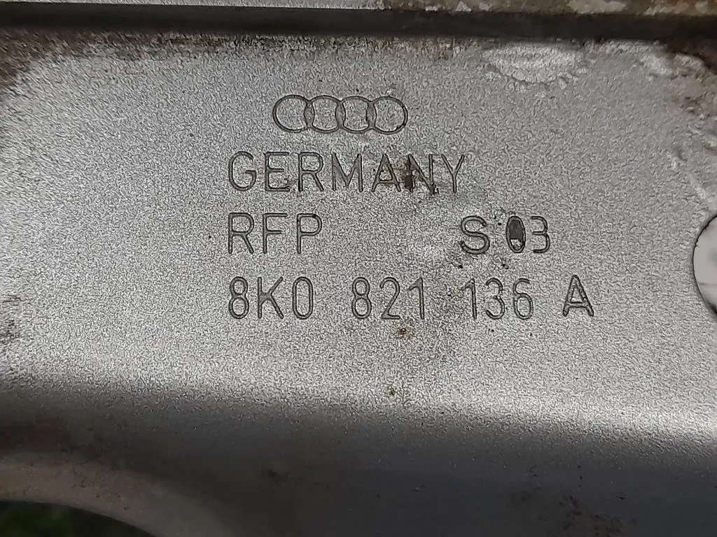 Staffa Angolare Paraurti ANT DX  Audi A4 8K5 Avant 2008