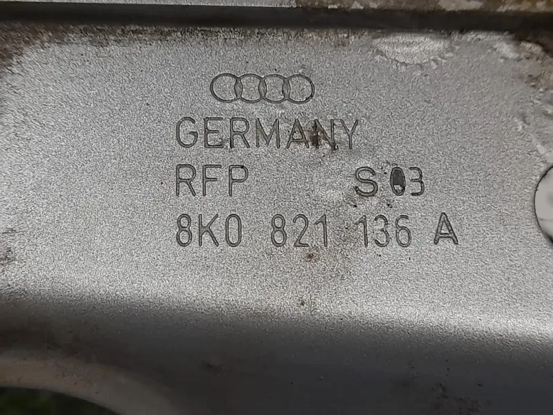 Staffa Angolare Paraurti ANT DX Audi A4 8K5 Avant 2008