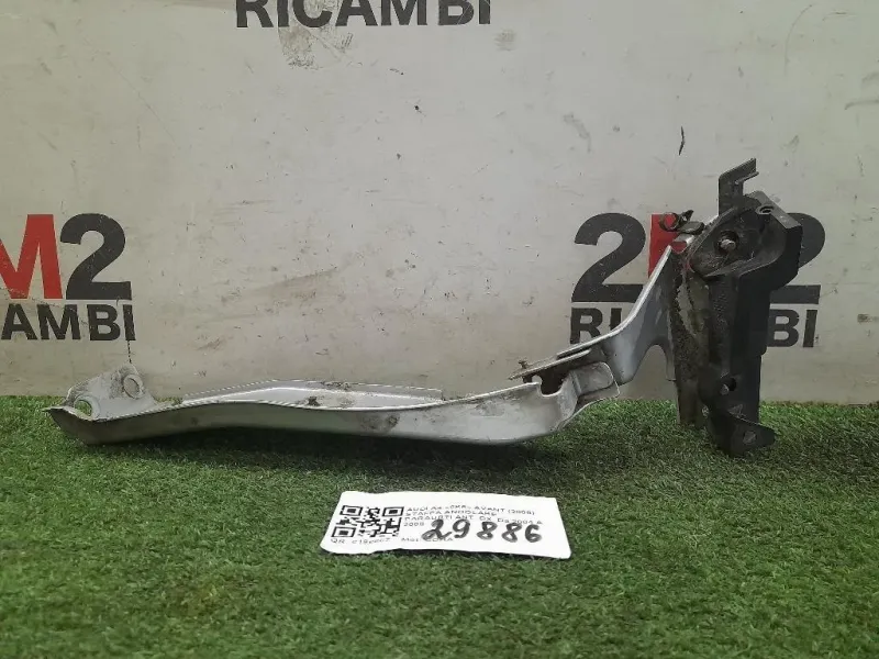 Staffa Angolare Paraurti ANT DX Audi A4 8K5 Avant 2008