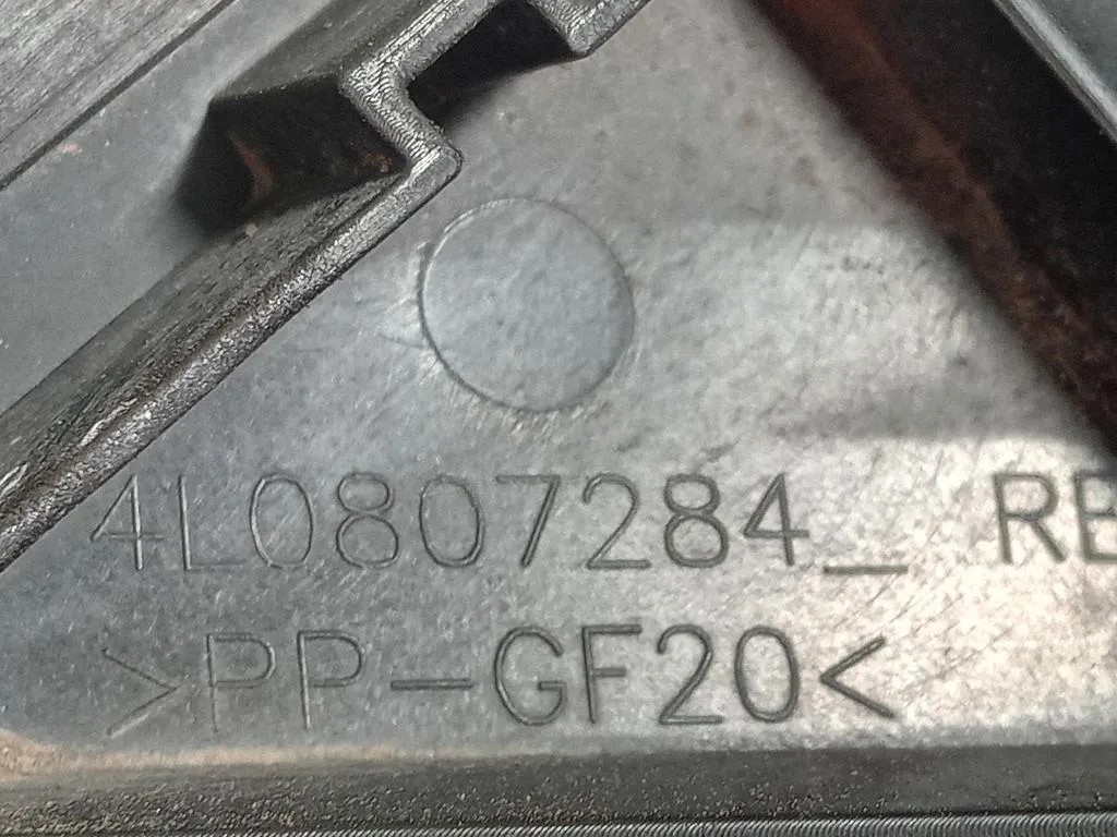 Staffa Angolare Paraurti ANT DX 4L0807284 Audi Q7 4LB 2006