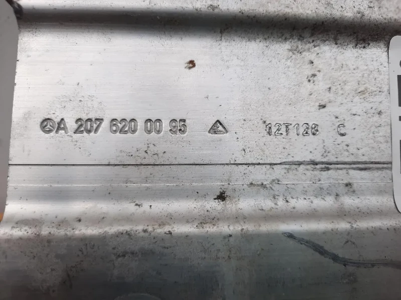 Staffa Angolare Paraurti ANT SX A 207 820 00 95 Mercedes Classe E S212 SW 2009