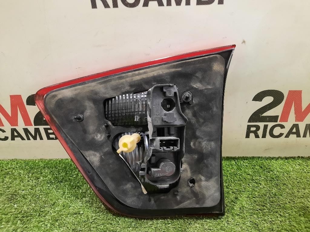 Fanale INT POST SX AM5113A603BF Ford C-max III 2015