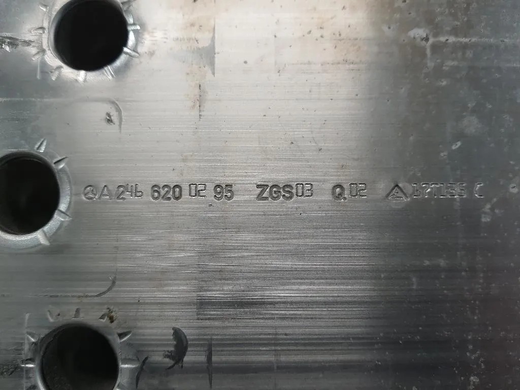 Staffa Assorbitore Traversa Paraurti ANT SX A2466200295 SX Mercedes Classe GLA X156 2017