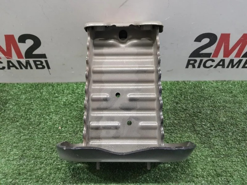 Staffa Assorbitore Traversa Paraurti ANT SX 570140D030 SX Toyota Yaris IV 2014