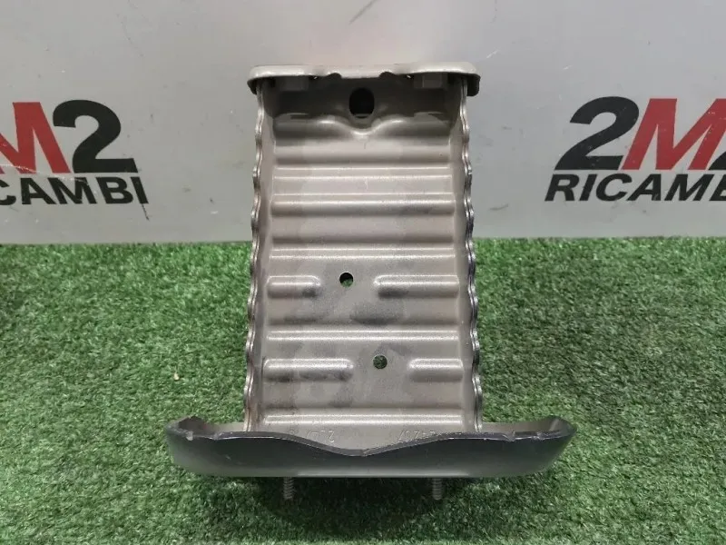 Staffa Assorbitore Traversa Paraurti ANT SX 570140D030 SX Toyota Yaris IV 2014