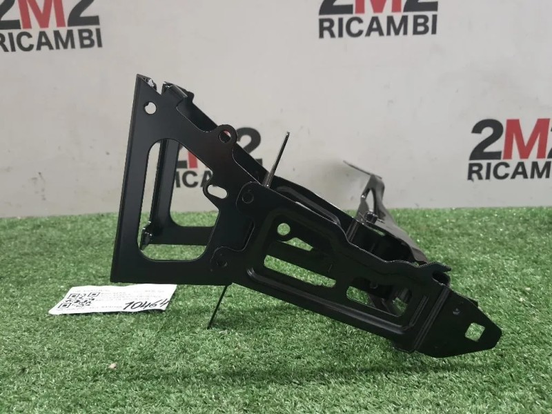 Staffa Collegamento Frontale ANT DX 51647245792 Bmw Serie 1 F20 Berlina 2012