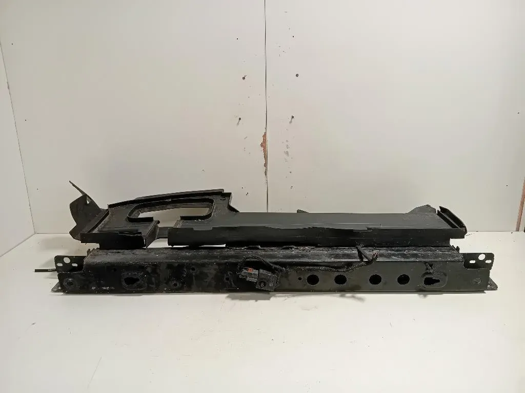 Staffa DI Supporto Serratura Cofano ANT STAFFA DI SUPPORTO SERRATURA COFANO ANT Opel Zafira C 2012