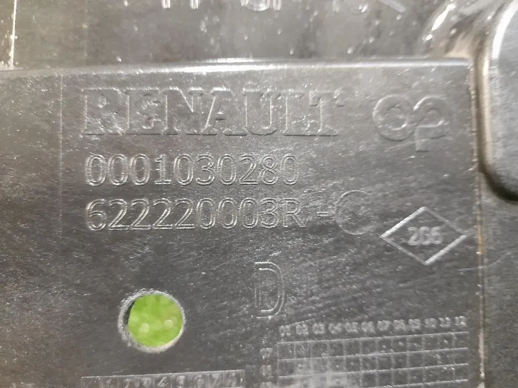 Staffa Distanziale Paraurti ANT DX 622230003R DX DESTRO Renault Mégane III 2009