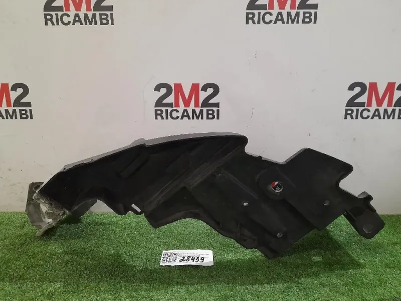 Staffa Distanziale Paraurti ANT DX 622230003R DX DESTRO Renault Mégane III 2009