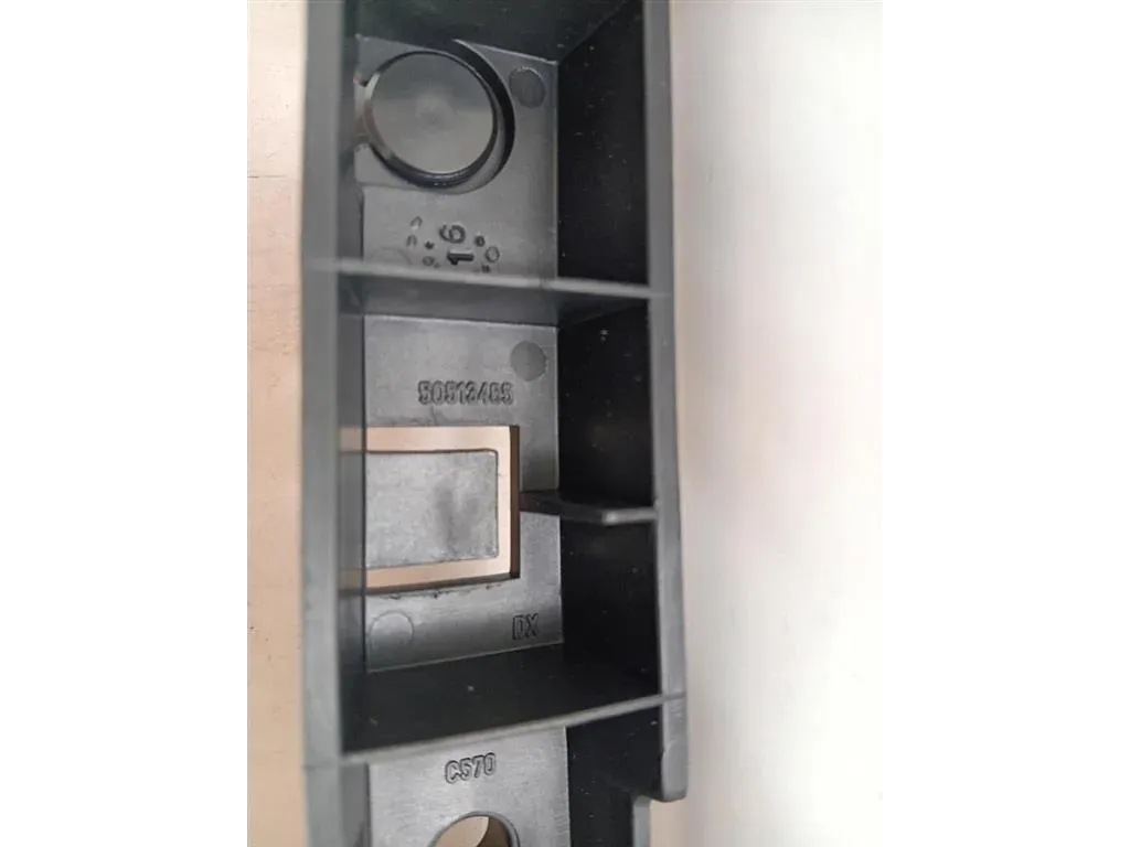 Staffa Sostegno Estparaurti POST DX 50513485 Alfa Romeo Giulietta 2010