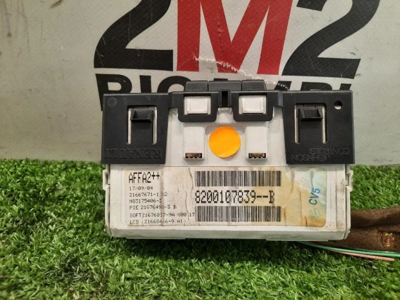 Orologio Cruscotto 8200107839 Renault Megane II CC 2003