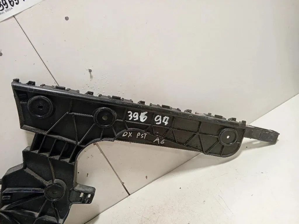 Staffa Sostegno Estparaurti POST DX 4K9 807 454 Audi A6 4GD Avant 2016