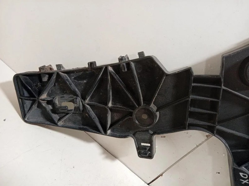 Staffa Sostegno Estparaurti POST DX 4K9 807 454 Audi A6 4GD Avant 2016