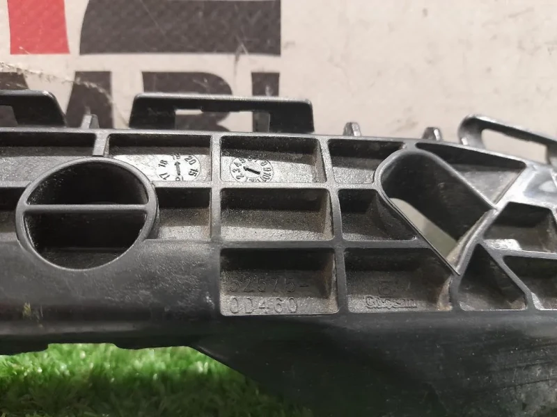 Staffa Sostegno Estparaurti POST DX 525750D460 DX Toyota Yaris IV 2017