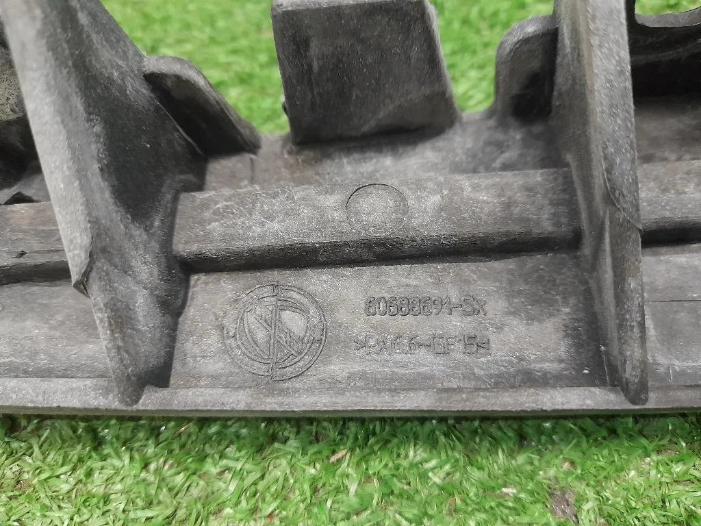 Staffa Sostegno Estparaurti POST SX 60688691 Alfa Romeo 159 2006