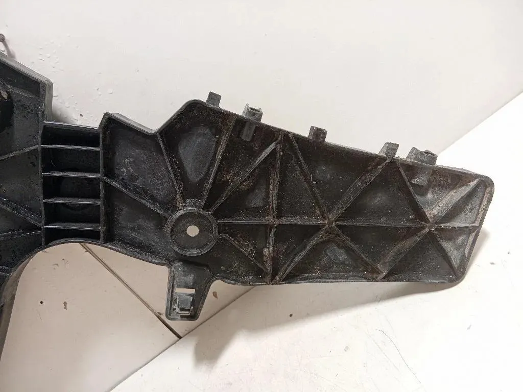 Staffa Sostegno Estparaurti POST SX 4K9 807 453 Audi A6 4GD Avant 2016