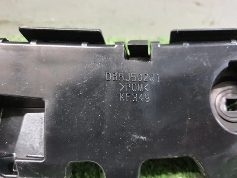 Staffa Sostegno Estparaurti POST SX DB5J502J1 Mazda 2 III 2014