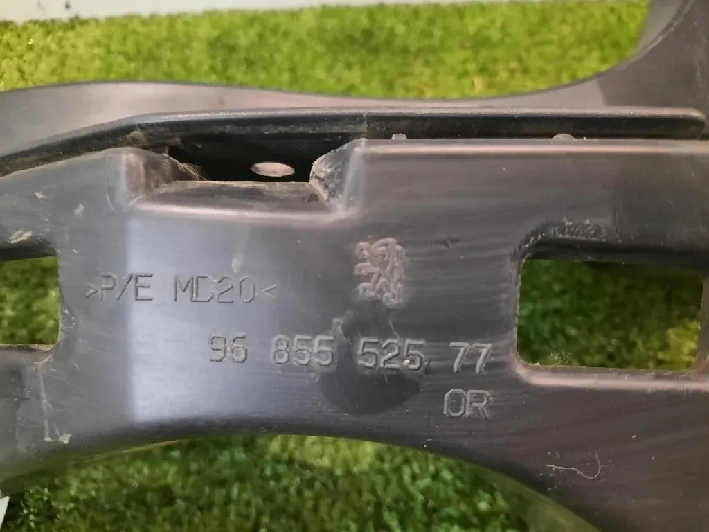 Staffa Sostegno Estparaurti POST SX 9685552577 SX Peugeot 3008 I 2009