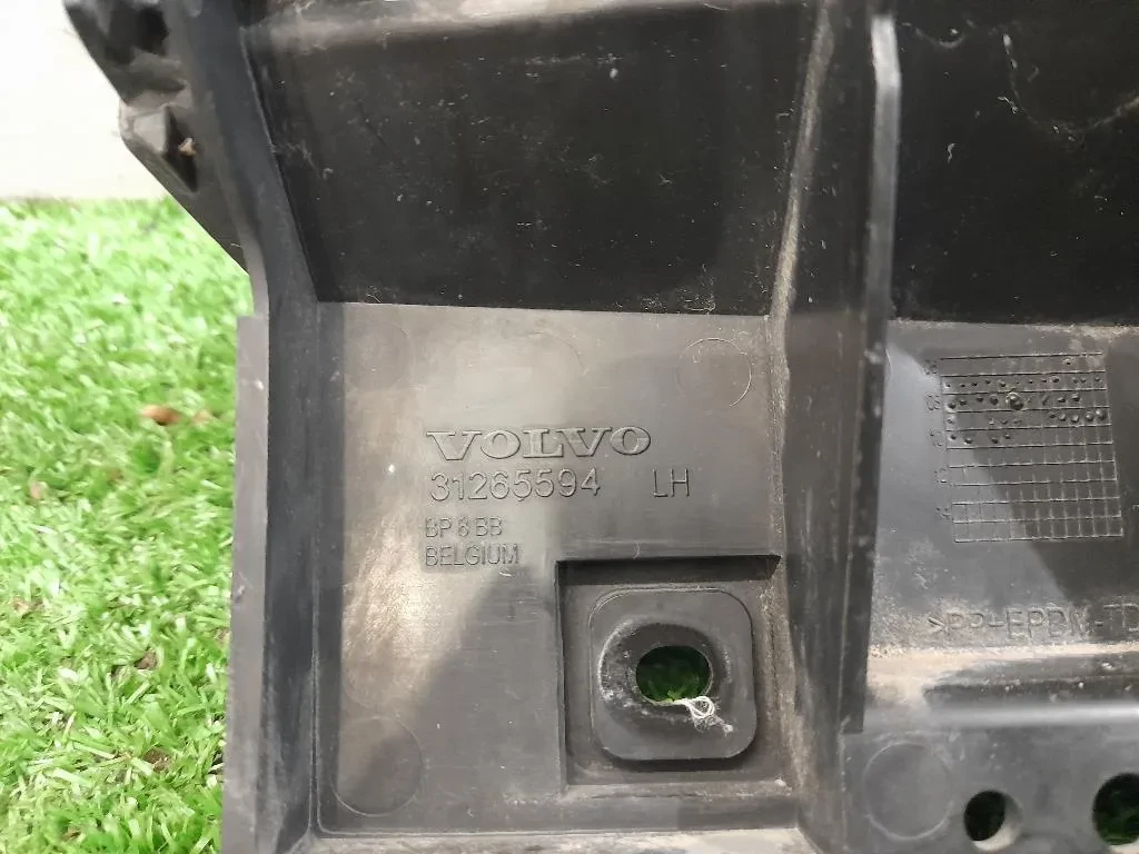 Staffa Sostegno Estparaurti POST SX 31265598 31265594 Volvo S40 II 2004