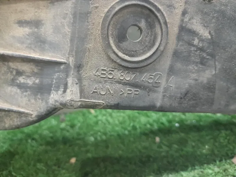 Staffa Sostegno Intparaurti POST DX 4B5807454A Audi A6 4B 1997