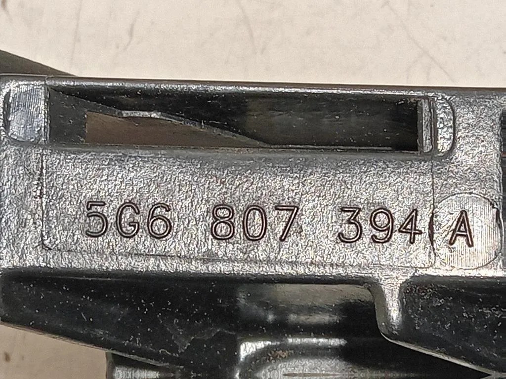 Staffa Sostegno Intparaurti POST DX 5G6 807 3945G6 807 393 SX-DX Volkswagen GOLF VII 2017