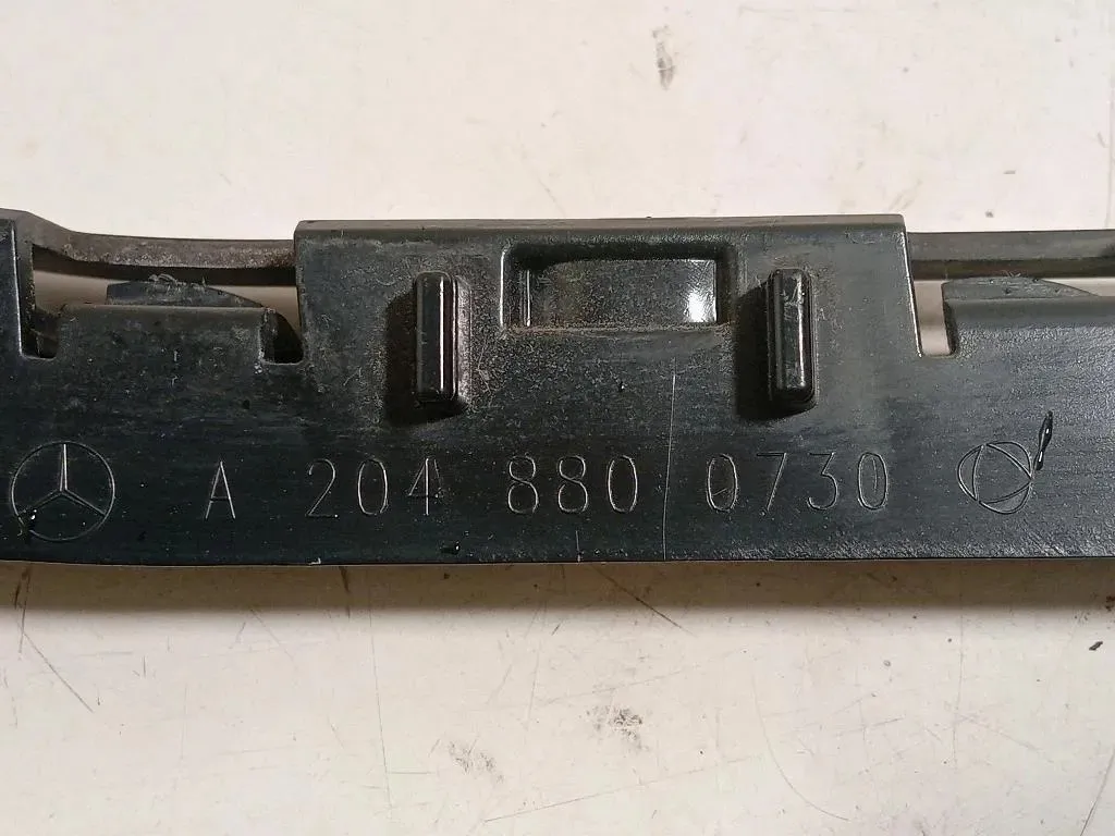 Staffa Sostegno Intparaurti POST SX A2048800730 Mercedes Classe C W204 2011