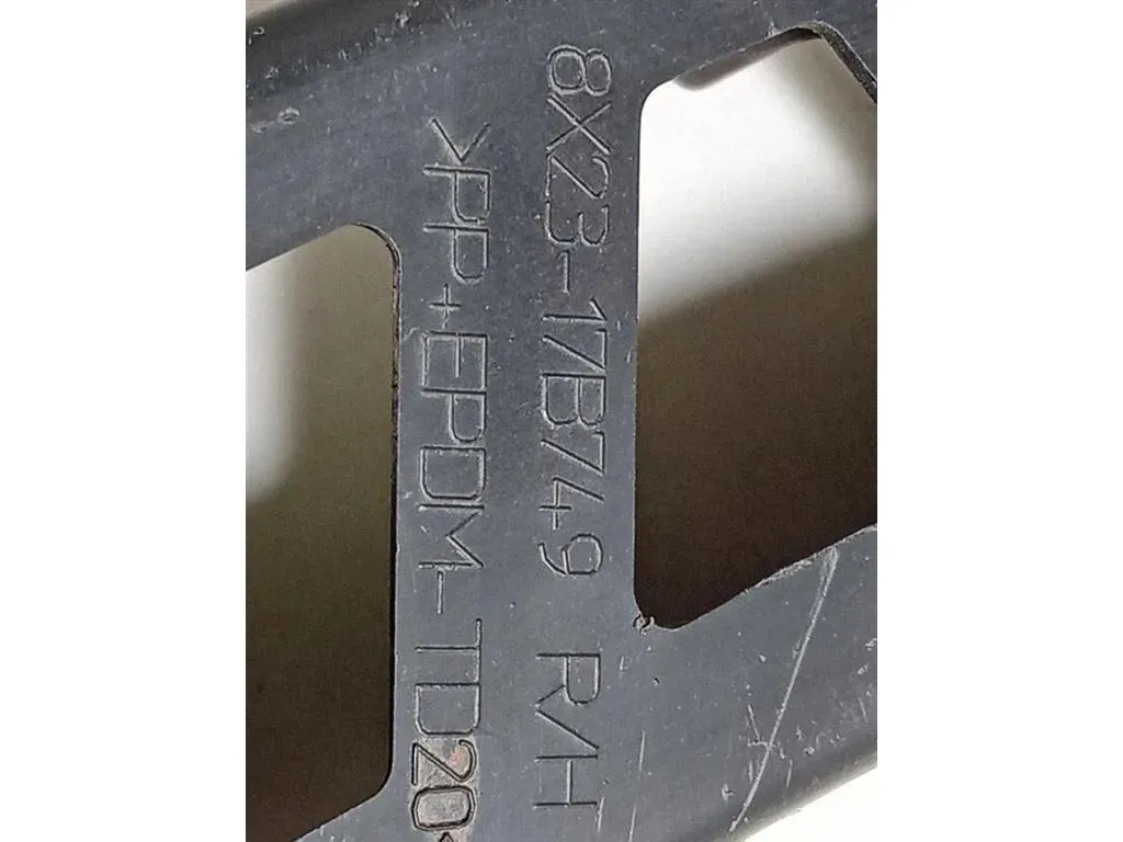 Staffa Sostegno Paraurti ANT DX 8X23-17B749 Jaguar XF I 2011