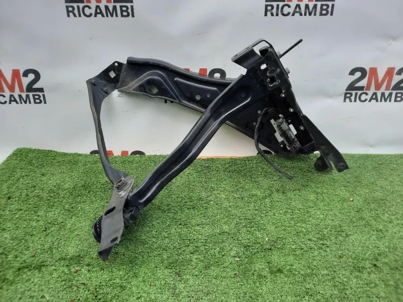 Staffa Sostegno Paraurti ANT DX A2048173420 Mercedes Classe E S212 SW 2009