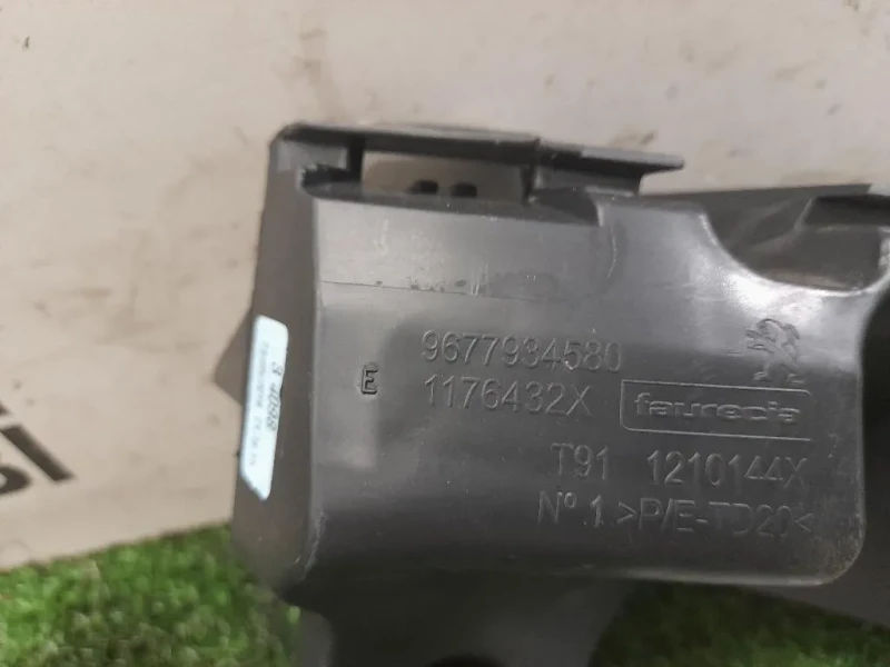 Staffa Sostegno Paraurti ANT DX 9677934580 DX Peugeot 308 II 2014