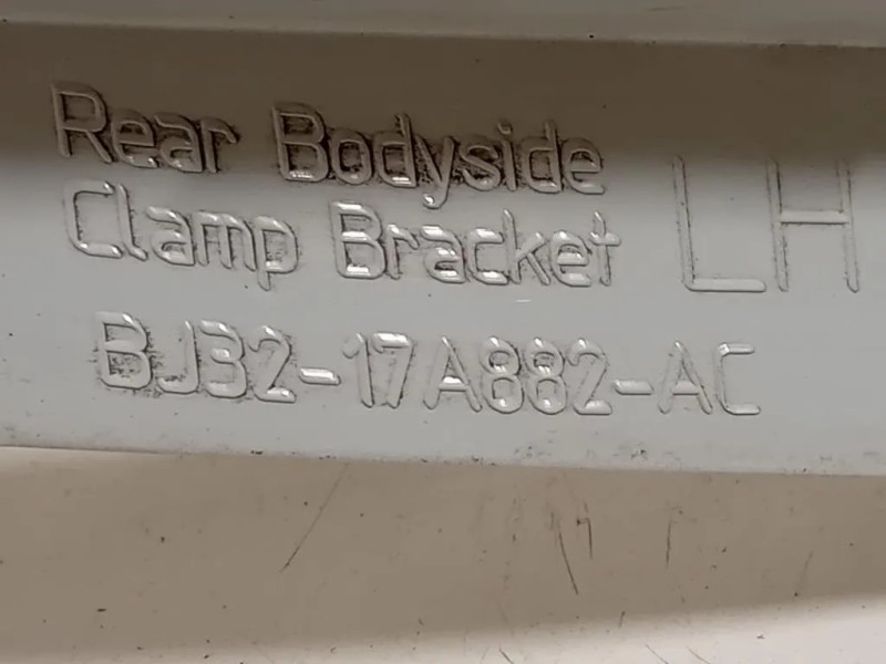 Staffa Sostegno Supparaurti POST SX BJ32-17A882-AC Land Rover Range Rover Evoque I 2011