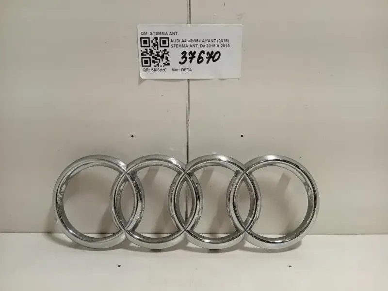 Stemma ANT 8T08536052ZZ Audi A4 8W5 Avant 2015