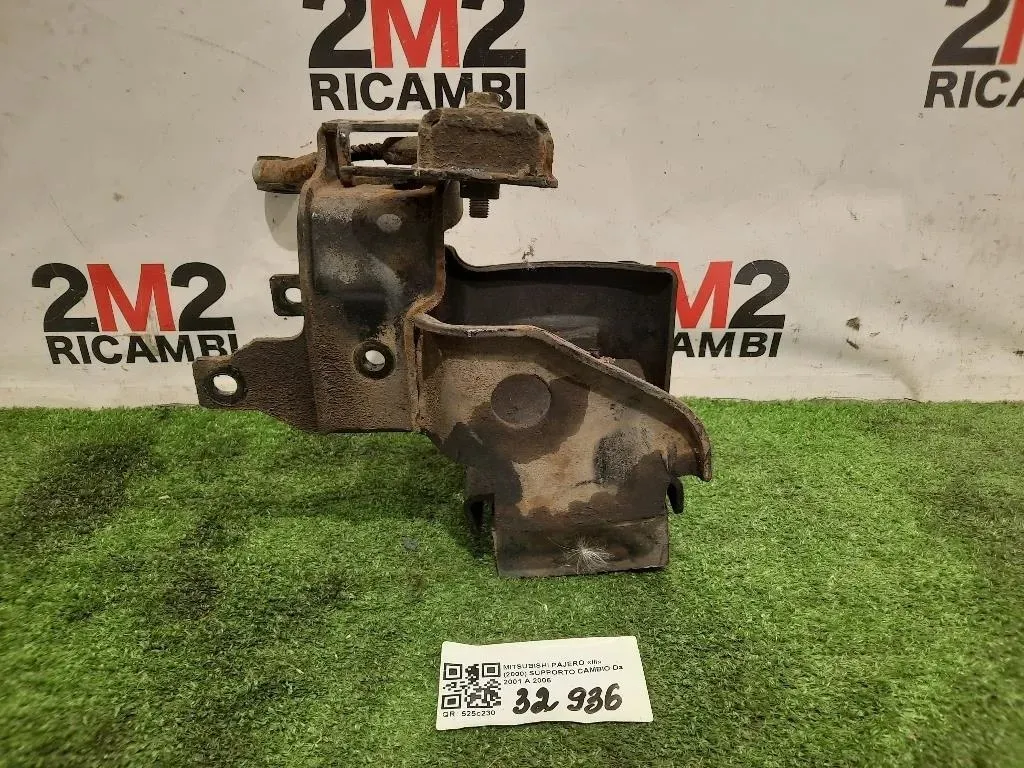 Supporto Cambio MN125541 Mitsubishi Pajero III 2000
