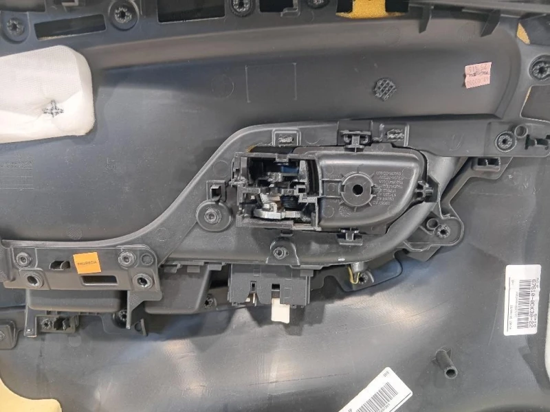 Pannello Rivestimento Porta ANT DX 67763-0D130 Toyota Yaris IV 2017