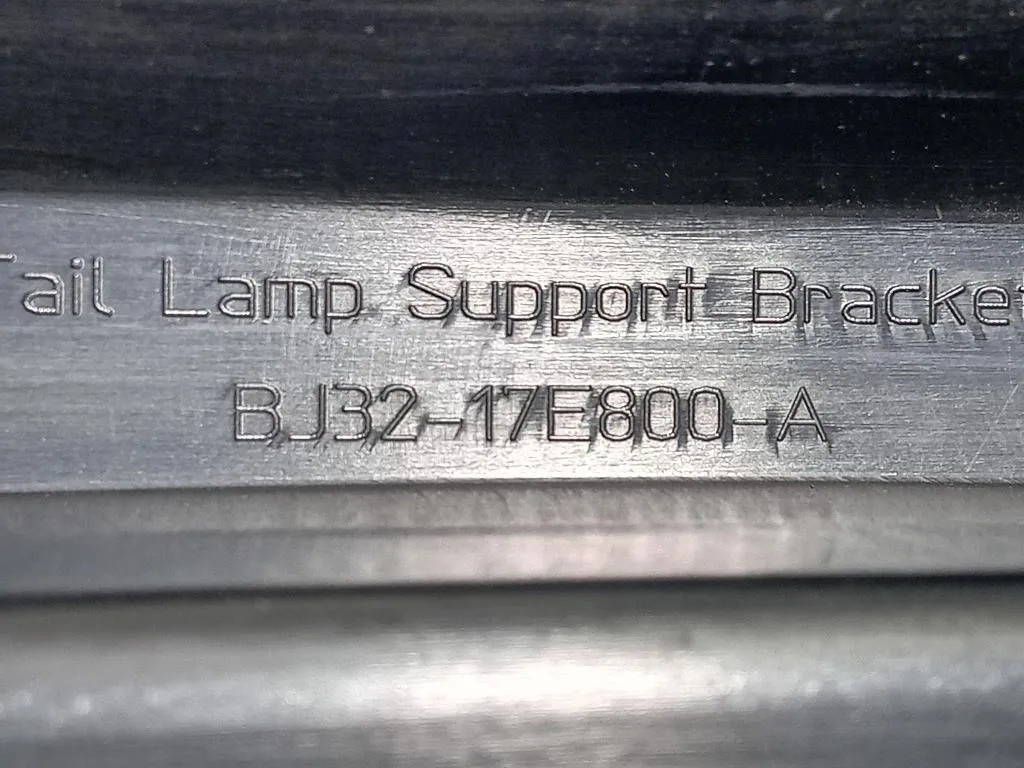 Supporto Fanale POST DX BJ32-17E800-A Land Rover Range Rover Evoque I 2011