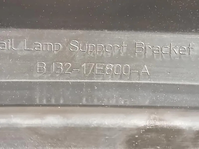 Supporto Fanale POST DX BJ3217E800A Land Rover Range Rover Evoque I 2011