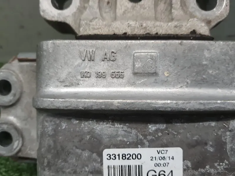 Supporto Gomma Motore 1K0199555AQ Volkswagen GOLF V 2004