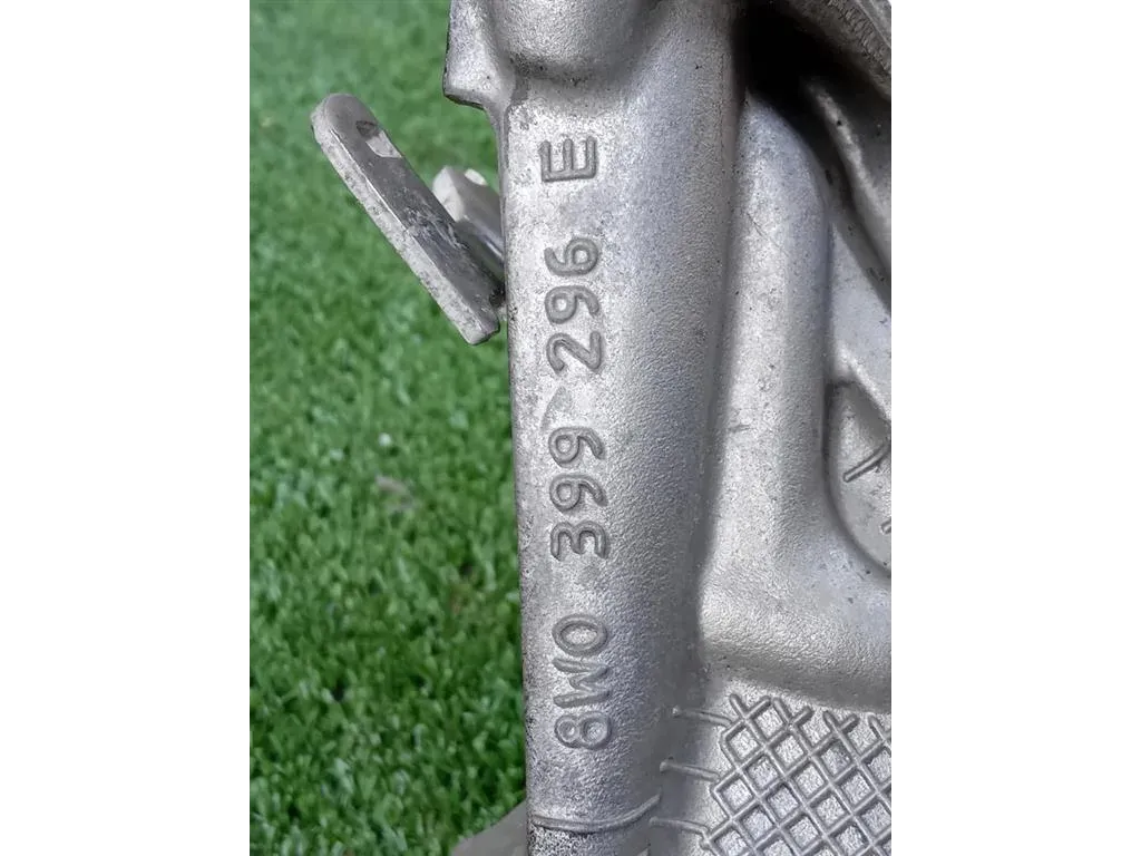 Supporto Motore DX 8W0 399 296 E Audi A4 8W5 Avant 2015