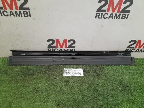 Pannello Rivestimento Sottoporta ANT SX A12468007359051 Mercedes Classe E W124 1985