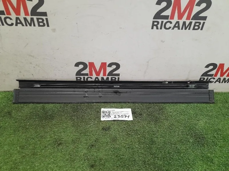 Pannello Rivestimento Sottoporta ANT SX A12468007359051 Mercedes Classe E W124 1985