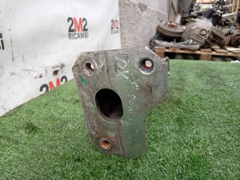 Supporto Radiatore Acqua ANT DX Alfa Romeo Giulietta 2010