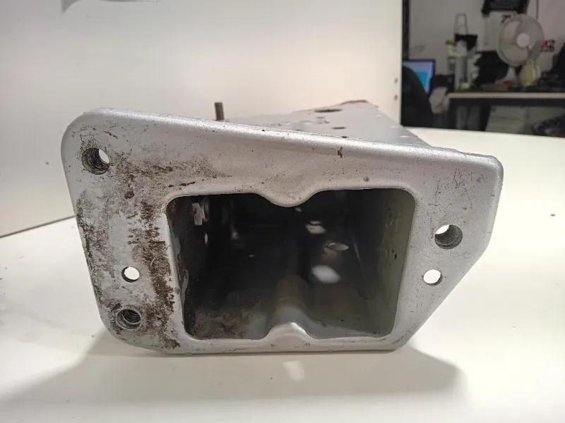 Supporto Radiatore Acqua ANT DX 8K0805678 Audi A4 8W2 2015