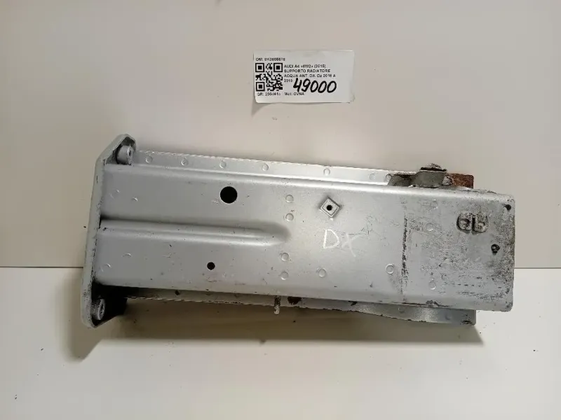 Supporto Radiatore Acqua ANT DX 8K0805678 Audi A4 8W2 2015