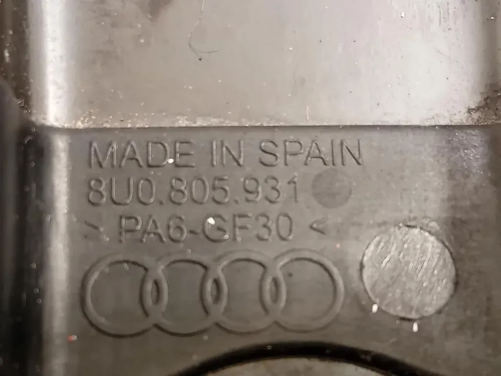 Supporto Radiatore Acqua ANT DX 8U0 805 931 Audi Q3 8UB 2012