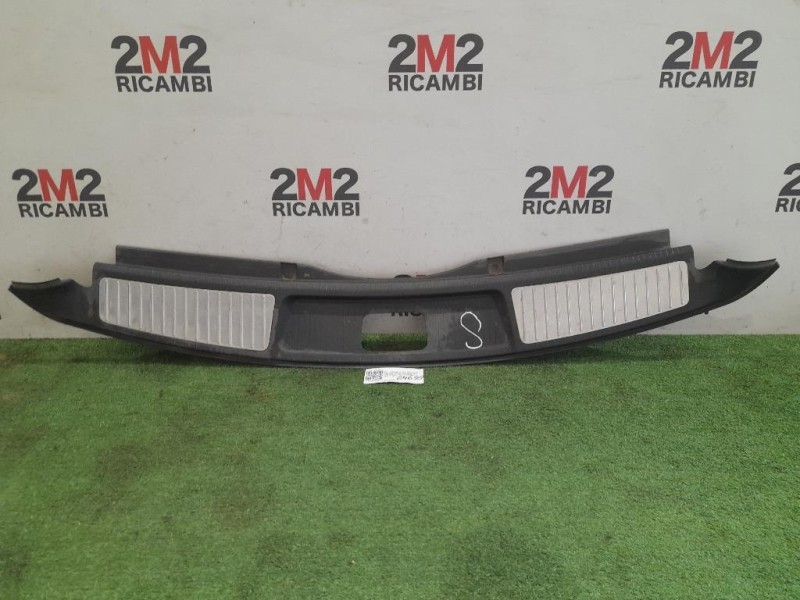 Pannello Rivestimento Traversa Batticofano 13222434 Opel Insignia A SW 2009