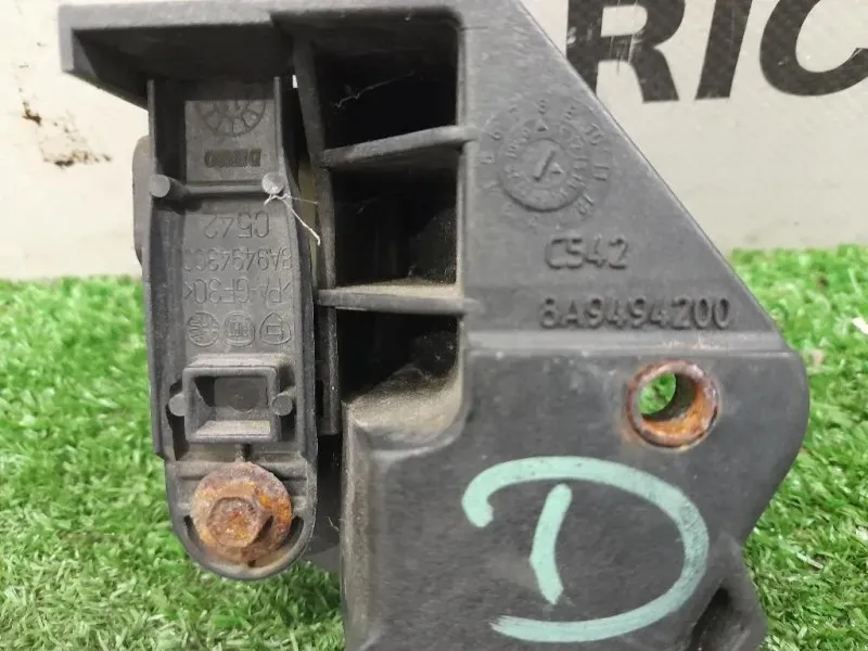 Supporto Radiatore Acqua ANT DX 8A9494200 Fiat 500L 2013