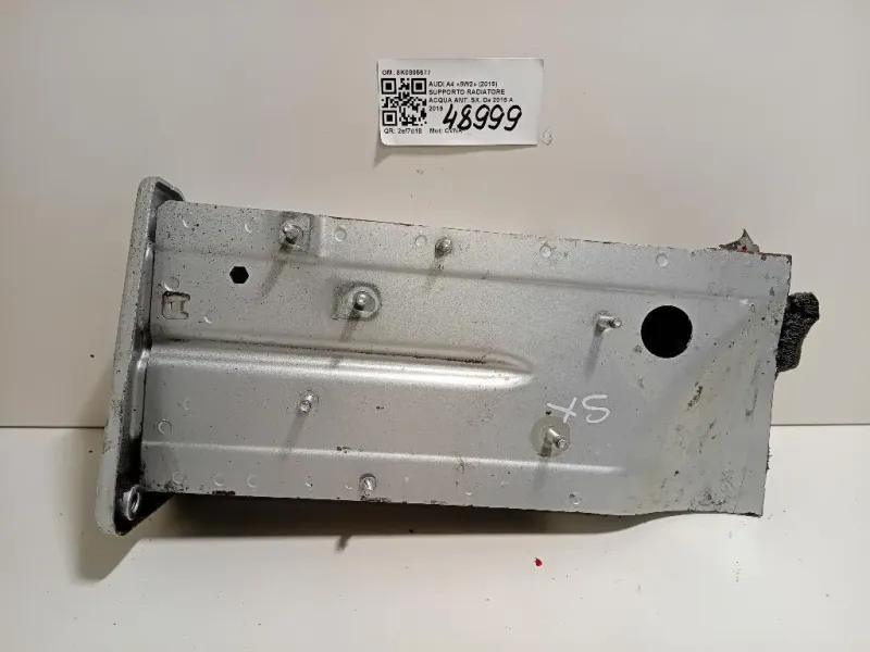 Supporto Radiatore Acqua ANT SX 8K0805677 Audi A4 8W2 2015