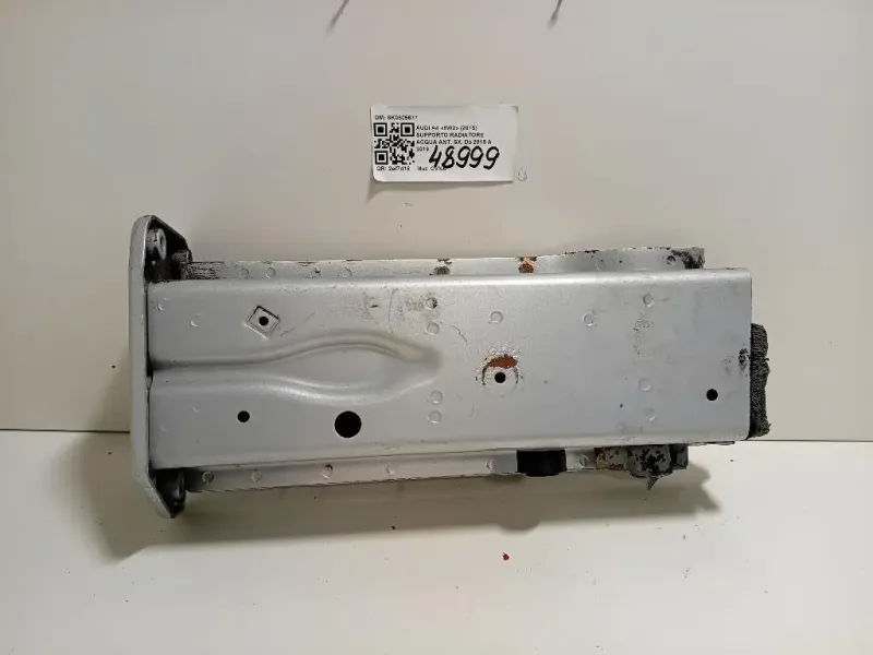 Supporto Radiatore Acqua ANT SX 8K0805677 Audi A4 8W2 2015